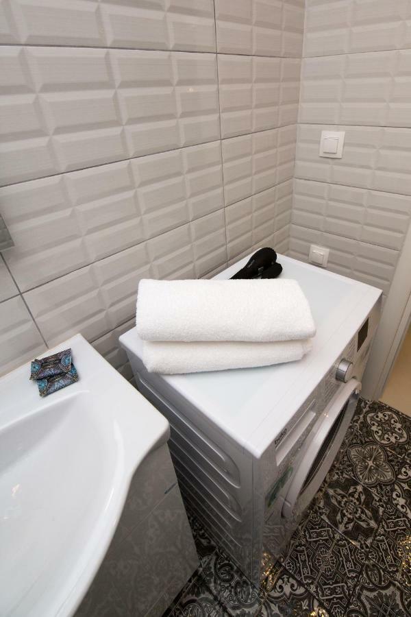 White Lux Apartment For 2 Vipgreece Atene Esterno foto