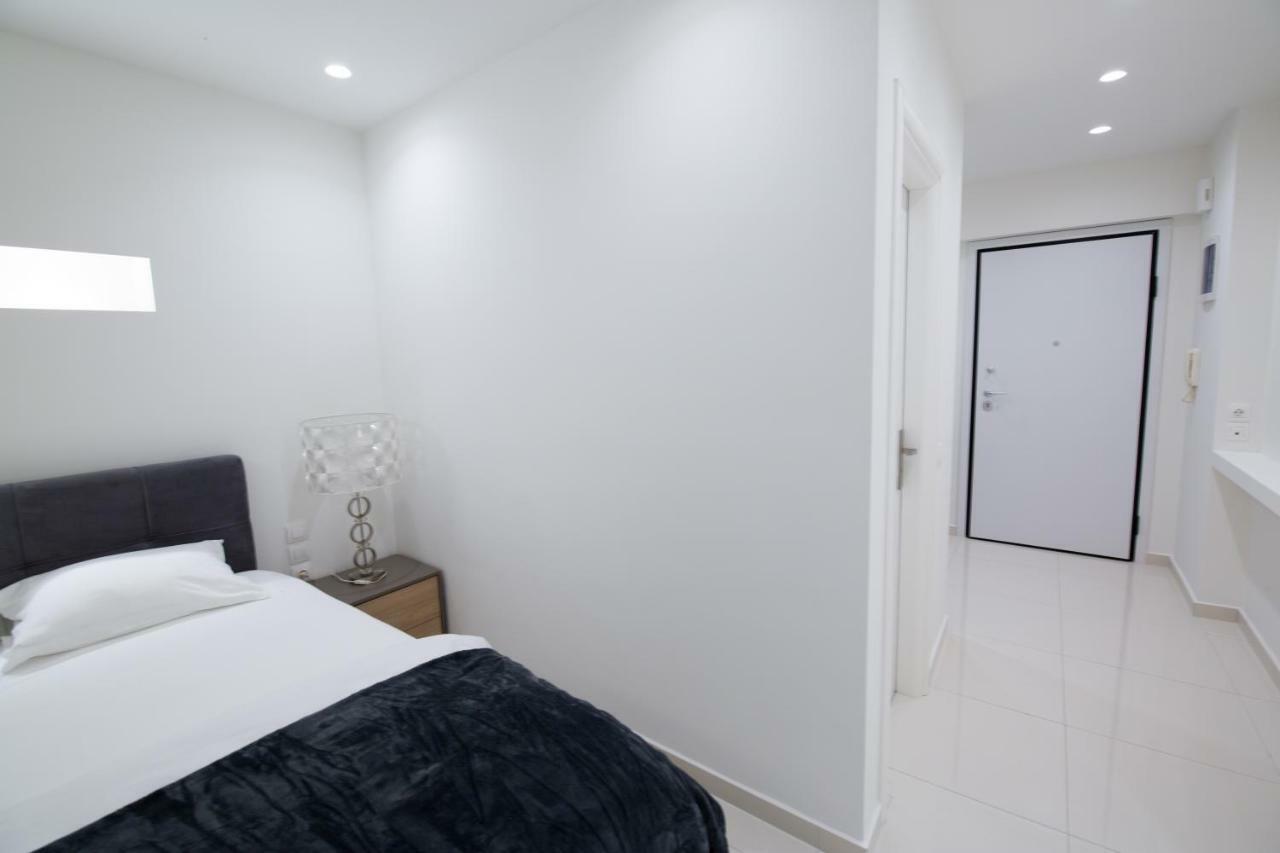 White Lux Apartment For 2 Vipgreece Atene Esterno foto