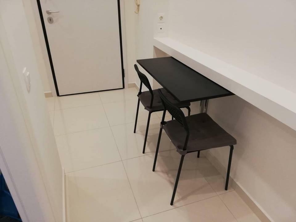 White Lux Apartment For 2 Vipgreece Atene Esterno foto